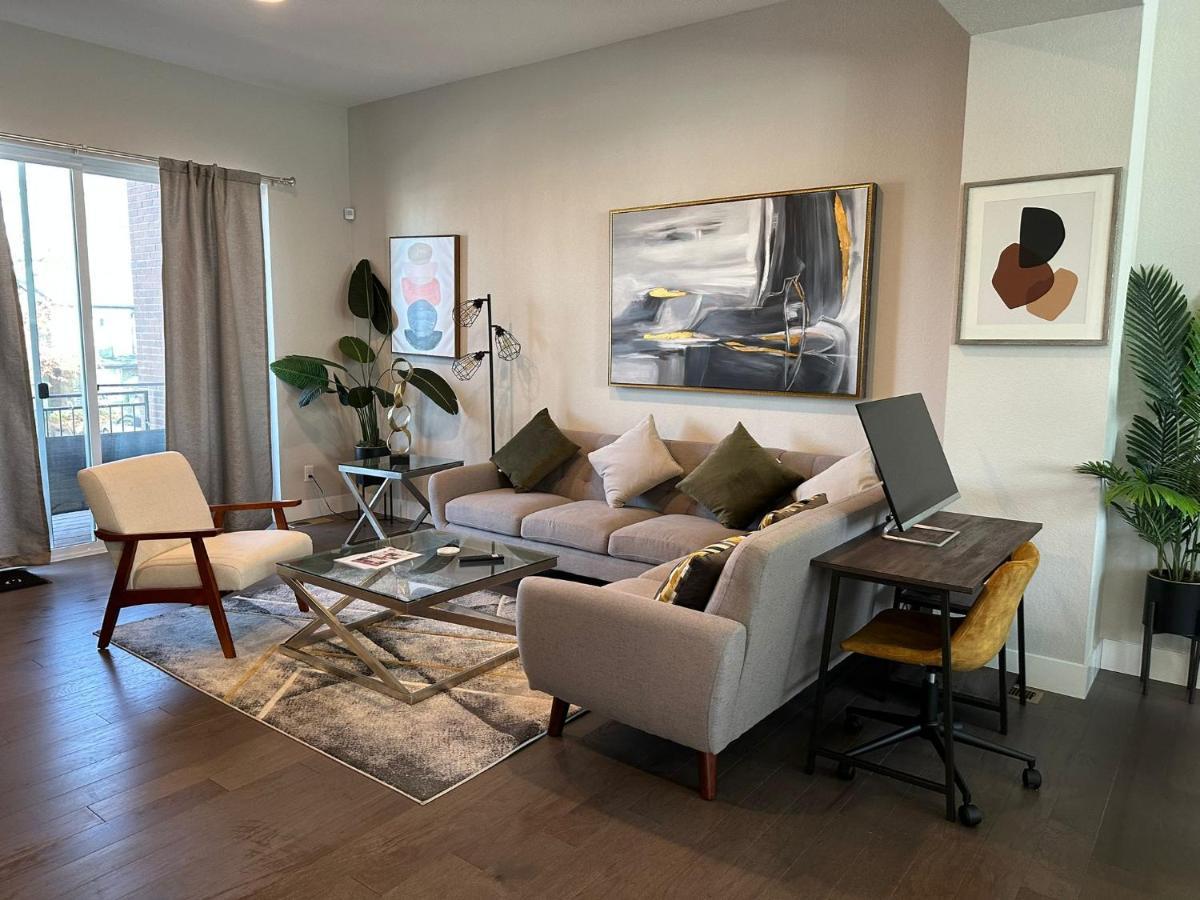Stylish & Spacious Centrally-located W/garage Ferienhaus *